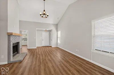 9741 Roxbury Drive, Fishers - 7