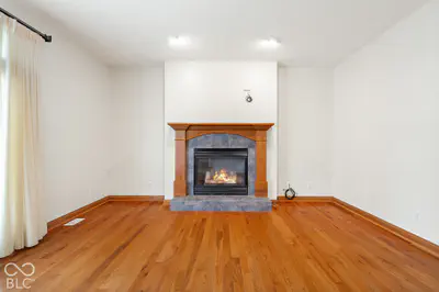 725 Greystone Court, Columbus - 21