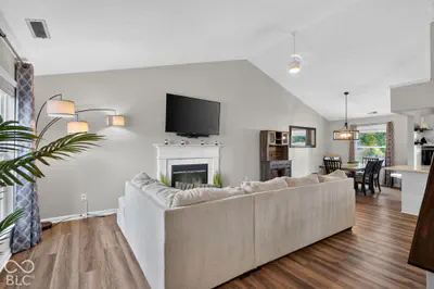 12161 Driftstone Drive, Fishers - 6