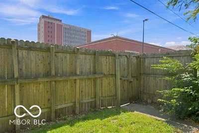912 Warwick Drive, Muncie - 37