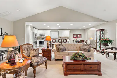 5066 Quincy Court, Columbus - 8