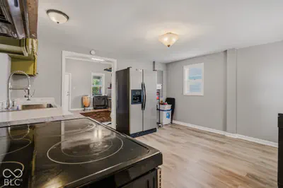 723 Oak Street, Seymour - 13