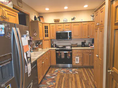 1755 Walnut Trace, Greenfield - 9