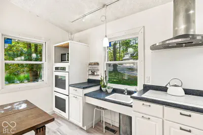 4078 Rembrandt Drive, Martinsville - 8