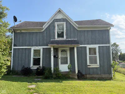 802 9th Street, Bedford