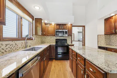 12021 Waterford Lane, Carmel - 14