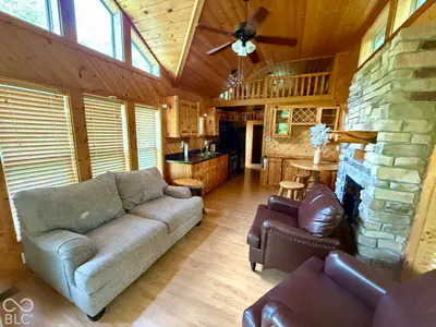 8900 Island Pond Road, Quincy - 39