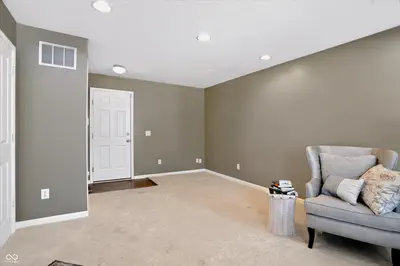 6379 Central Boulevard, Whitestown - 8