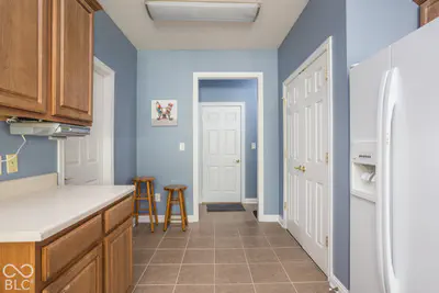 5658 Augusta Woods Drive, Plainfield - 12