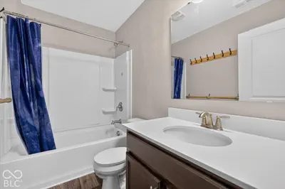 368 Tamarack Larch Boulevard, Cicero - 25
