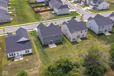 8902 Howlett Lane, Indianapolis - 26
