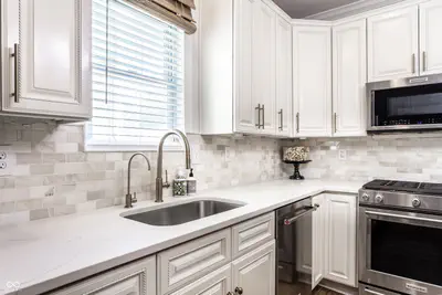 2429 Carrollton Avenue, Indianapolis - 22