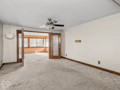 9008 Carriage Lane, Pendleton - 24