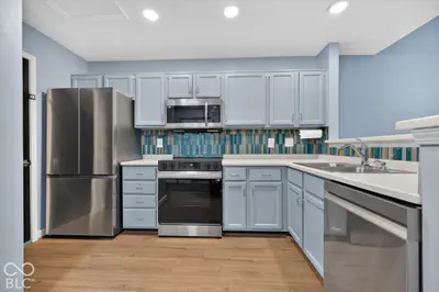 7608 Harbour Isle, Indianapolis - 11