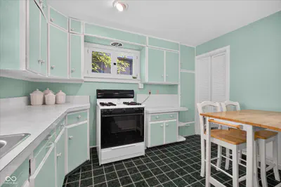 122 E 51st Street, Indianapolis - 12