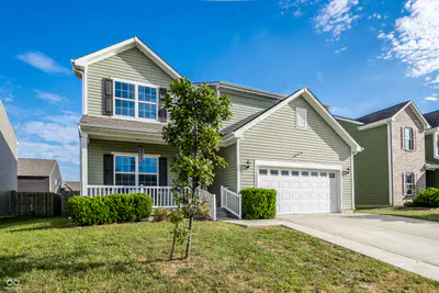 828 Blue Ash Trail, Greenwood - 2