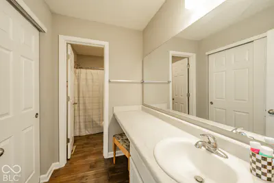 493 N Crystal Drive, Fortville - 33