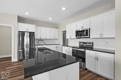 6207 Preserve Way, McCordsville - 18