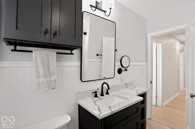 132 W 41st Street, Indianapolis - 30