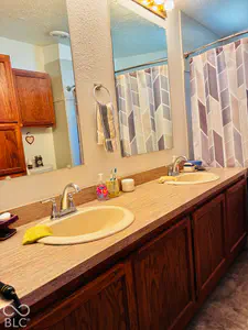 312 W Lou Lane, Greensburg - 24