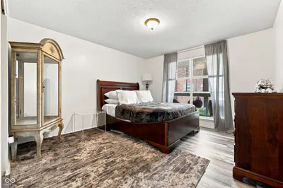 3042 Lake Shore Drive, Indianapolis - 18