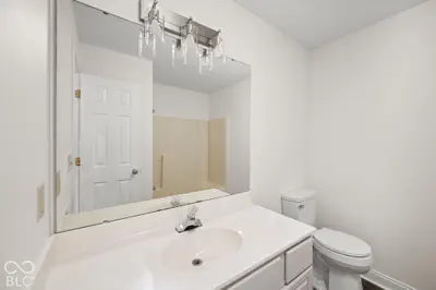 2420 E Mill Stream Drive, Greenfield - 30