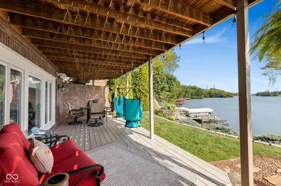 7338 Oakbay Drive, Noblesville - 43
