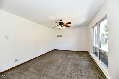 259 Forum Drive, Whiteland - 17