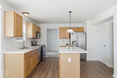 8567 Knoll Crossing, Fishers - 9