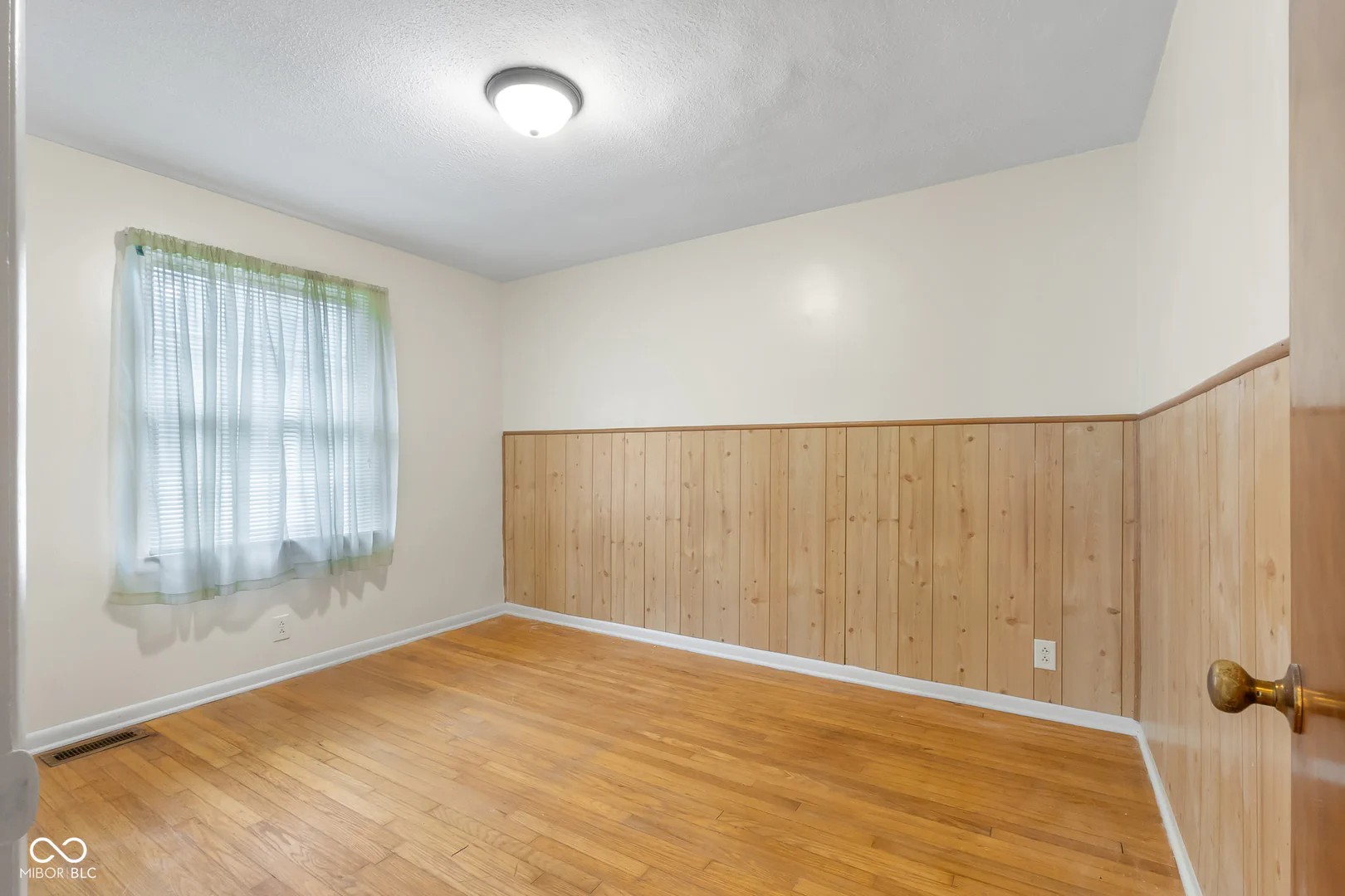 8614 Dam Road, Columbus
