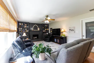 6821 Willoughby Court, Indianapolis - 12