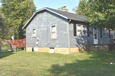 917 W Walnut Street, Brownstown - 2