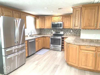 10701 S 400 W, Columbus - 16