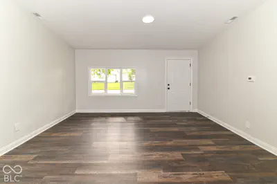 9226 Rochelle Drive, Indianapolis - 6