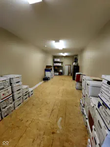 7376 Business Center Drive, Avon - 36