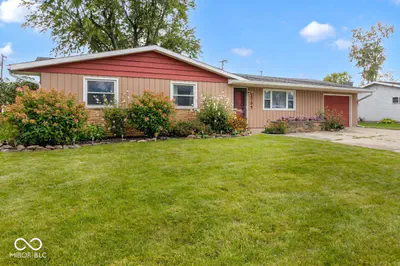 1709 Woodmont Drive, Muncie - 23