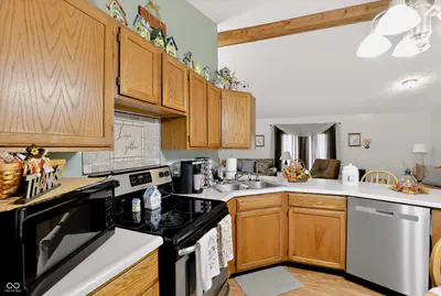 5311 300, New Palestine - 19