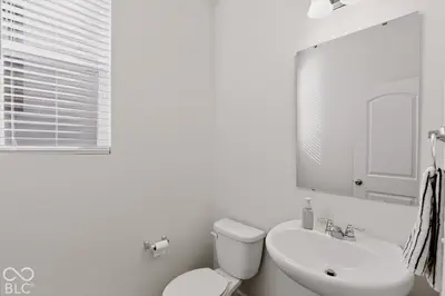19060 Seaforth Way, Westfield - 49