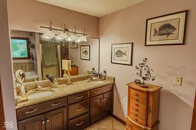 1580 E Garnett Drive, Frankfort - 32