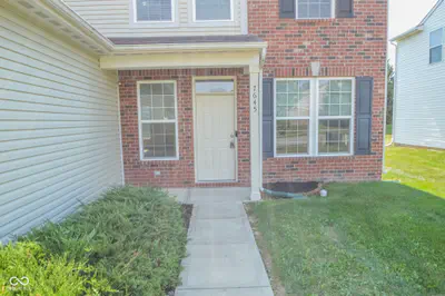 7645 Thorney Wood Drive, Indianapolis - 2