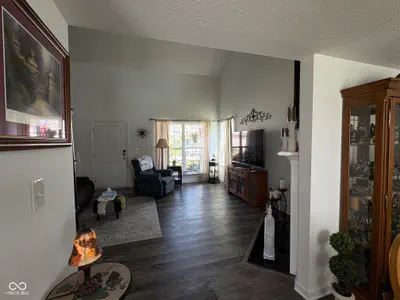 5335 Maywood Drive, Whitestown - 10