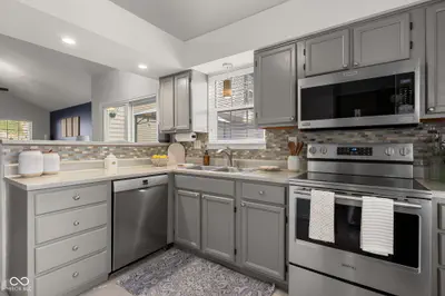 9765 River Oak Lane, Fishers - 18