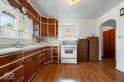 606 Harvey Road, Muncie - 13