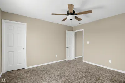 485 Haywood Drive, Greenfield - 12