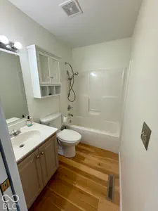 8900 Island Pond Road, Quincy - 19