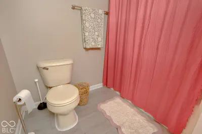 7722 Shasta Drive, Indianapolis - 67
