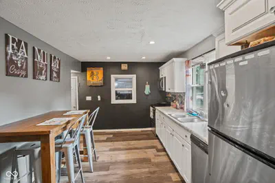 6461 Madison Avenue, Indianapolis - 7