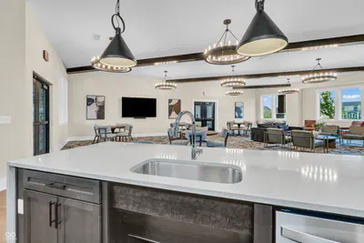 16105 Showdown Road, Noblesville - 47
