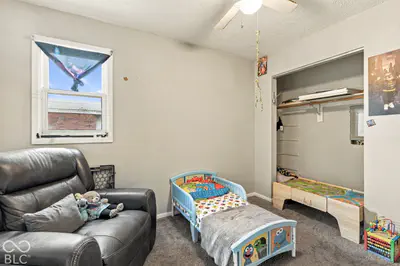 5 Angela Court, Beech Grove - 18