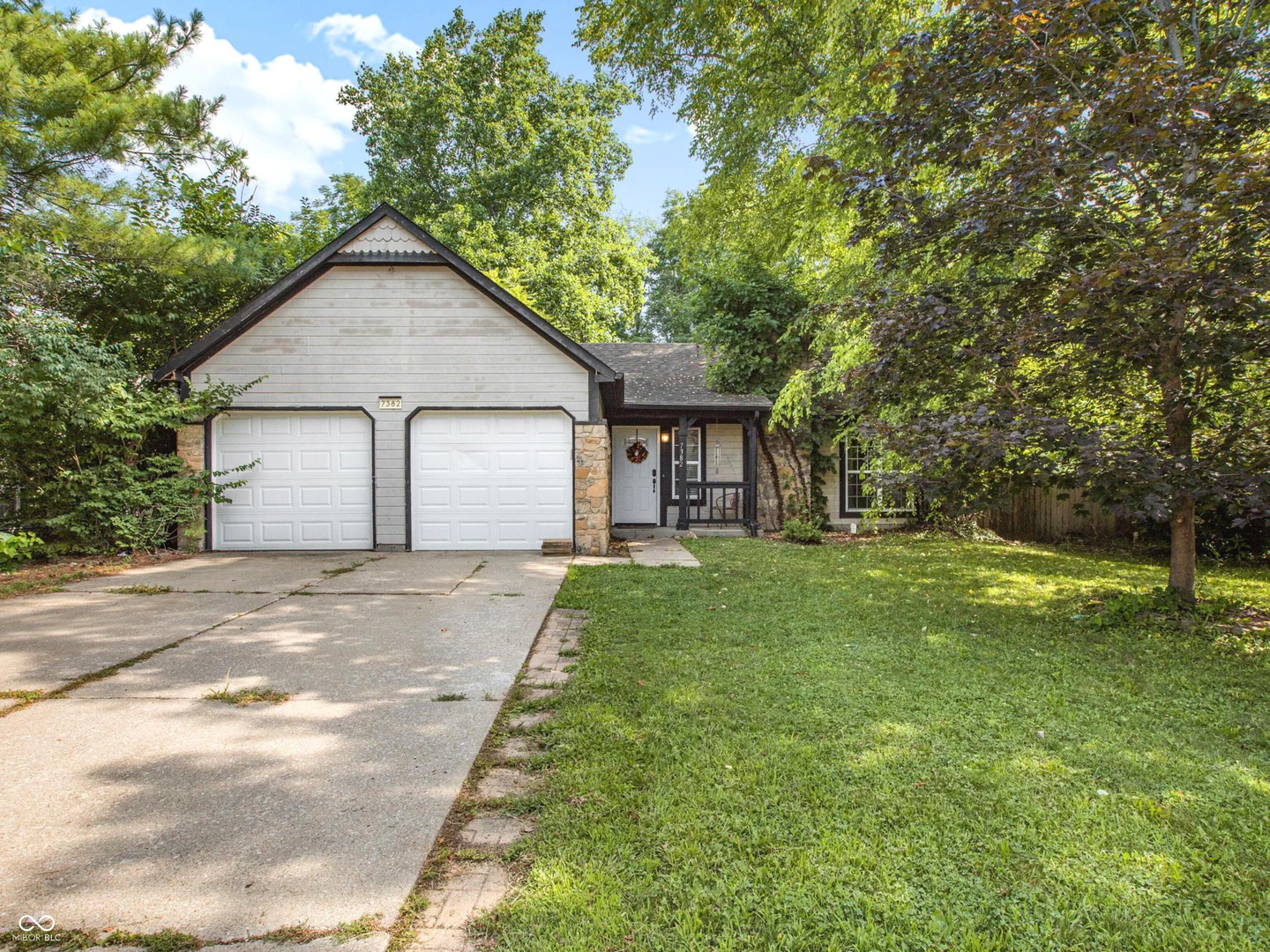 7382 Benoit Drive, Indianapolis